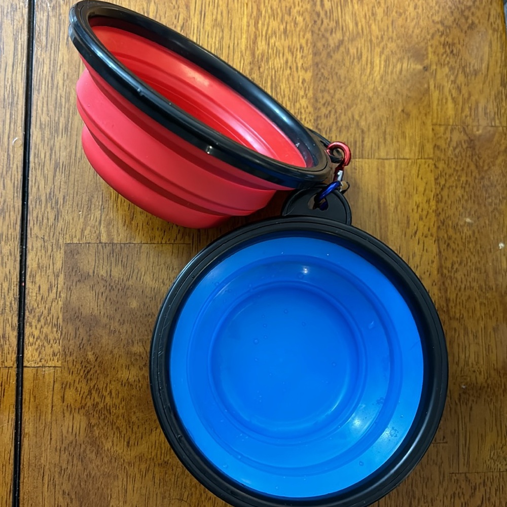 Bundle (2) Collapsible Silicone Travel Bowls Red&Blue  for small pets New/Sealed